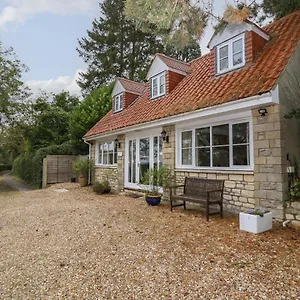 https://the-cottage-at-barrow-mead-bath.tophotelsbath.com