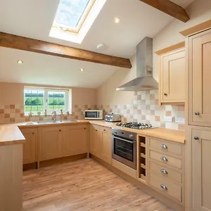  Holiday home Easton Meadows -